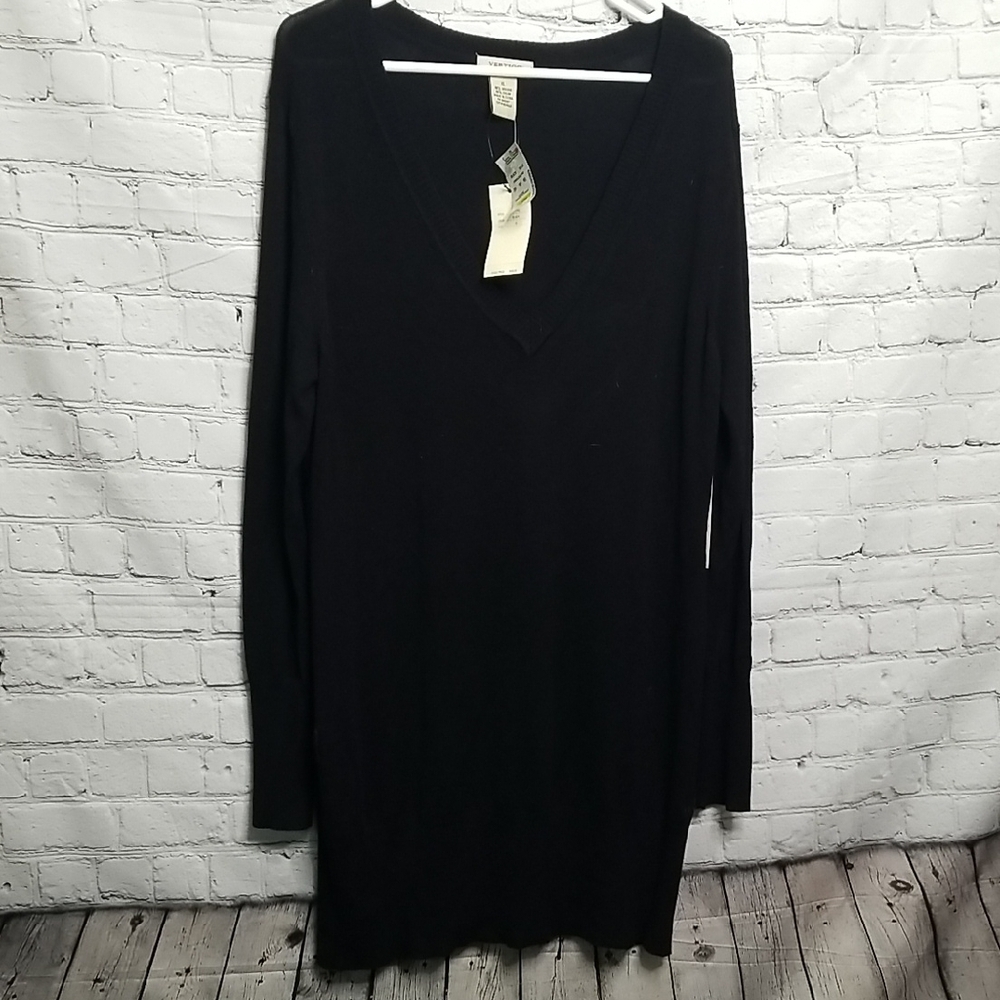 Vertigo Paris women's Black Deep Vneck Long Sleeve Sweater Dress size XLarge NWT